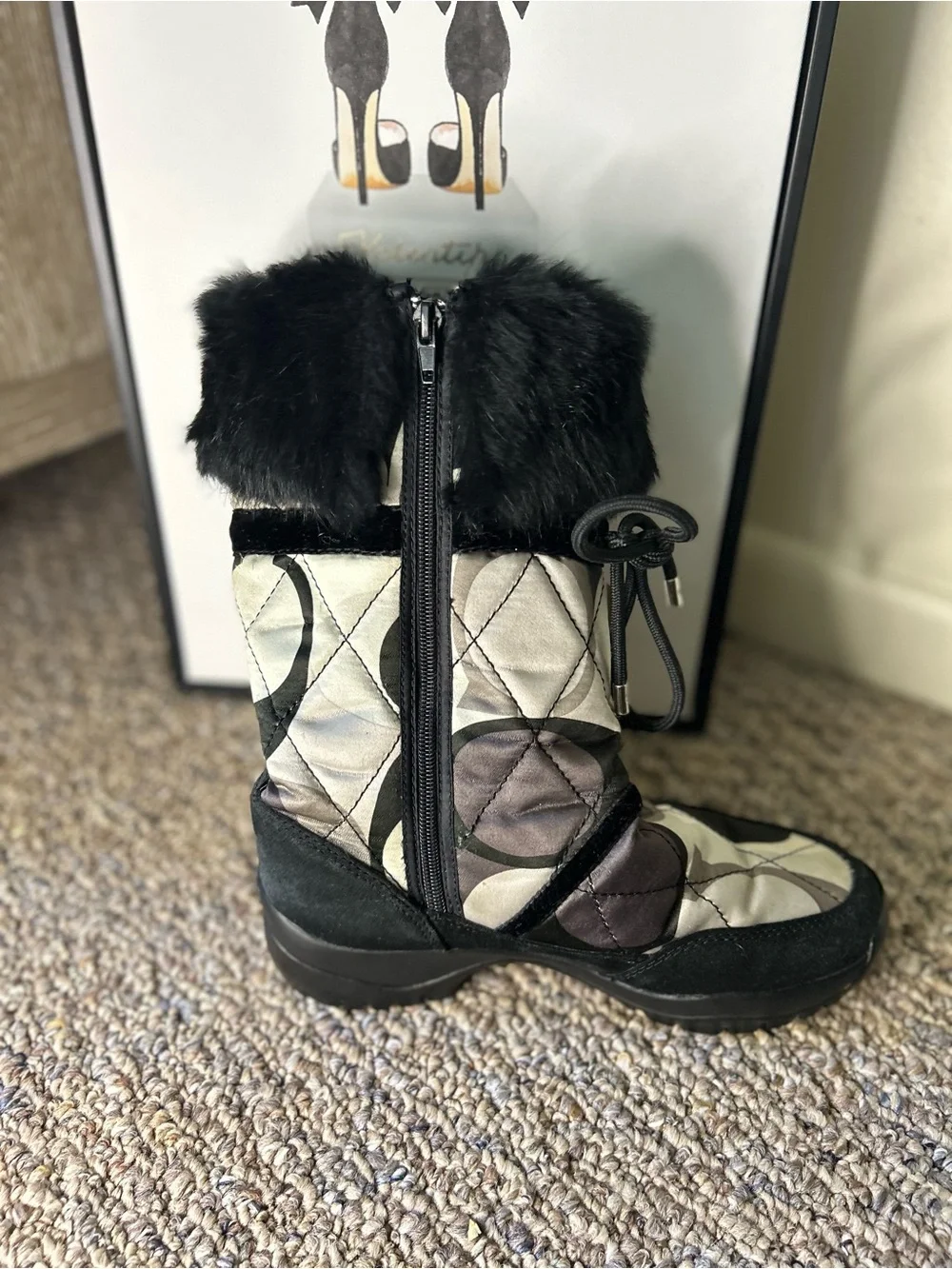 COACH ultra-rare Sasha model winter size 7.5